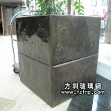 HP011玻璃鋼方形戶(hù)外花盆批發(fā) 廣場(chǎng)擺設(shè)方形花盆圖片 樹(shù)脂花盆定做