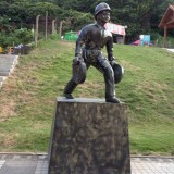 深圳黃金山公園玻璃鋼消防主題雕塑
