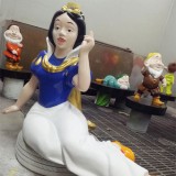 清遠(yuǎn)玻璃鋼卡通人物雕塑