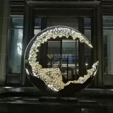 廣場不銹鋼鏤空發(fā)光雕塑