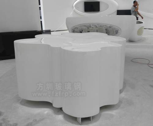 揭陽(yáng)玻璃鋼家具中島展示臺(tái)