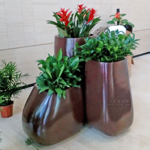 室內(nèi)組合玻璃鋼景觀花盆美化深圳珠寶大廈