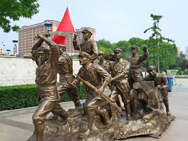 英勇殺敵抗日人物擺件