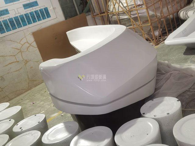 玻璃鋼異形發(fā)光前臺(tái)裝飾深圳龍華冰上中心
