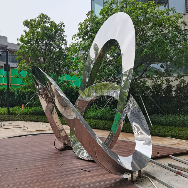 城市不銹鋼飄帶雕塑鏤空造型